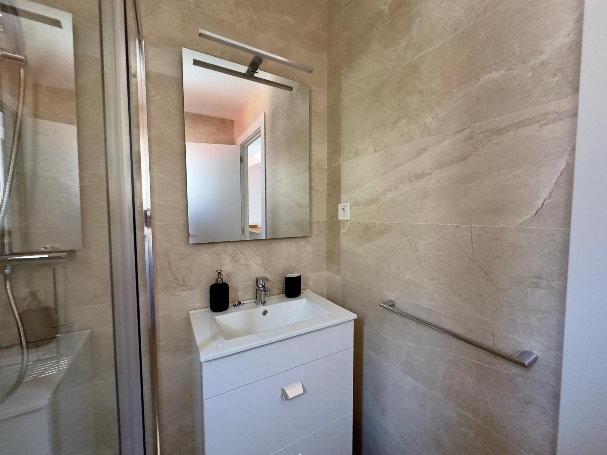 Апартаменты Apartamento En El Centro De Santander A Estrenar Экстерьер фото